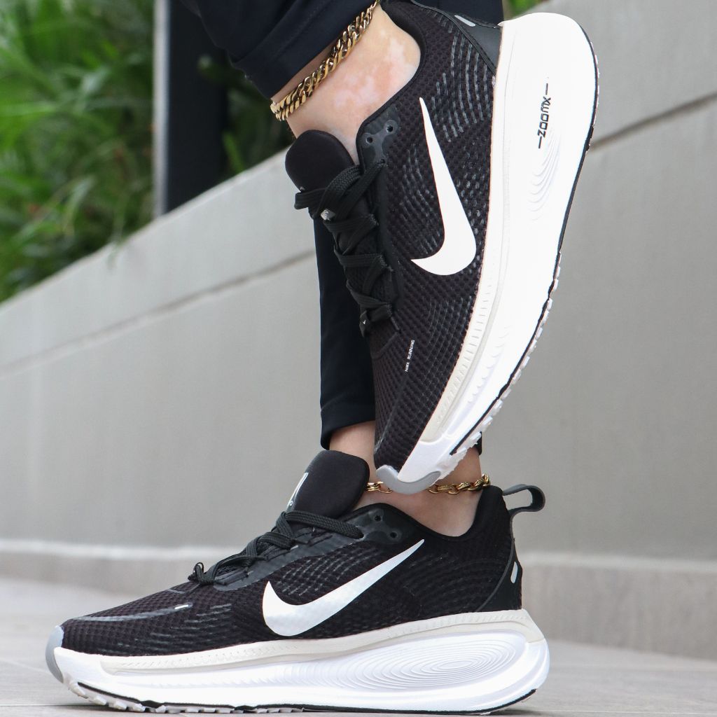 Tenis Nk Vomero 18 1.1