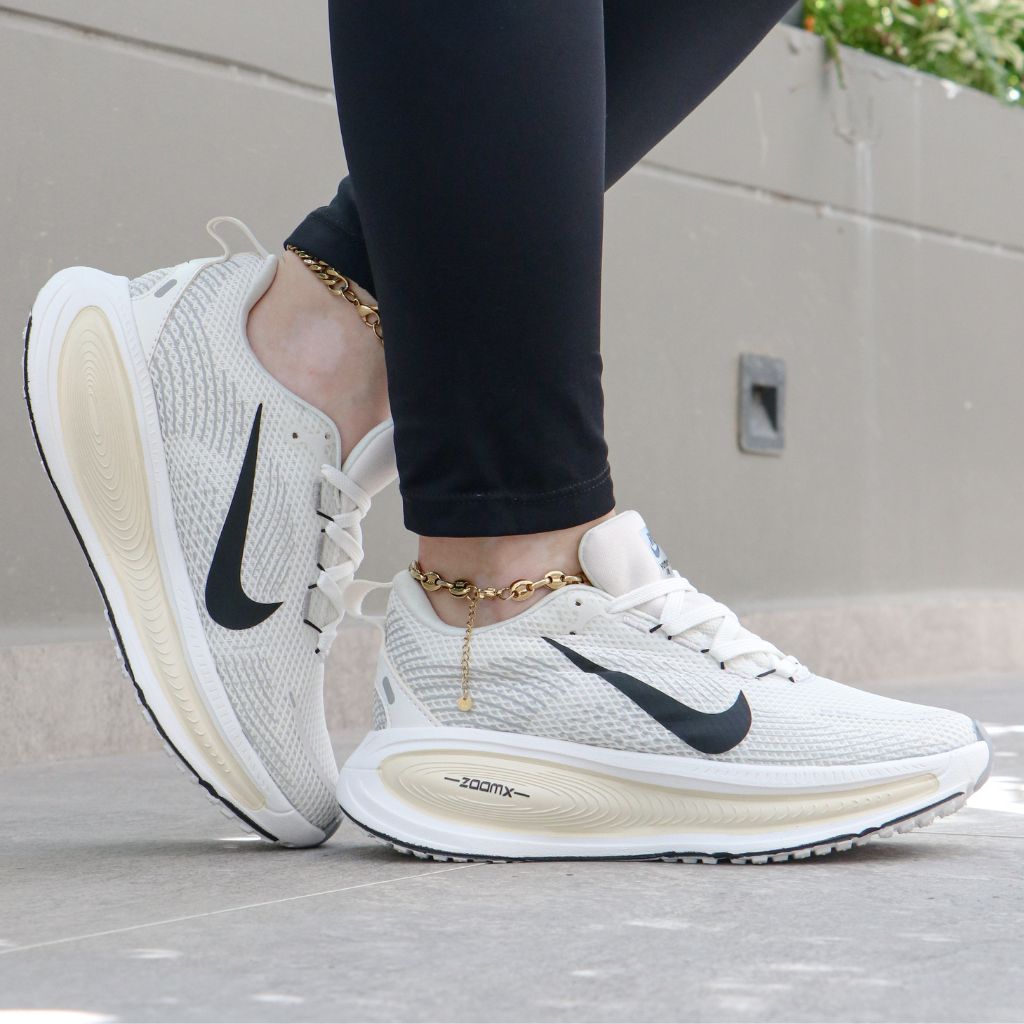 Tenis Nk Vomero 18 1.1